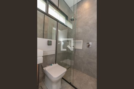 Casa de condomínio à venda com 440m², 4 quartos e 4 vagasBanheiro Escritório