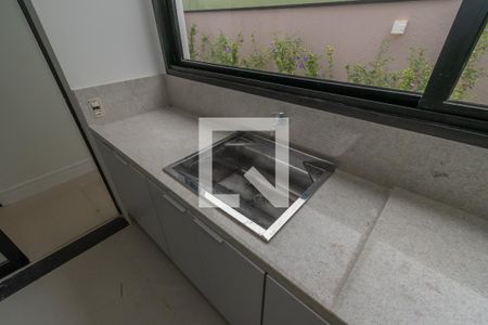 Casa de condomínio à venda com 440m², 4 quartos e 4 vagasÁrea de Serviço