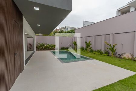 Casa de condomínio à venda com 440m², 4 quartos e 4 vagasQuintal