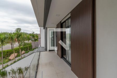 Casa de condomínio à venda com 440m², 4 quartos e 4 vagasVaranda Escritório