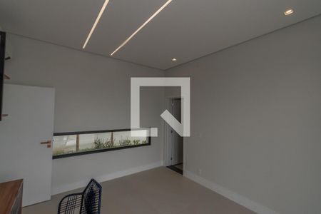 Casa de condomínio à venda com 440m², 4 quartos e 4 vagasEscritório