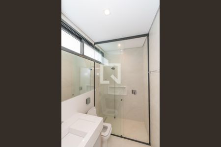 Casa de condomínio à venda com 440m², 4 quartos e 4 vagasBanheiro da Suíte 1