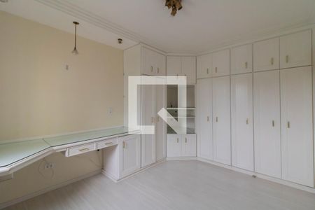 Apartamento à venda com 180m², 4 quartos e 2 vagas Apartamento à venda com 180m², 4 quartos e 2 vagasQuarto 4
