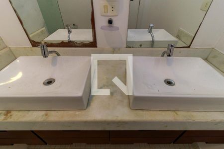 Casa para alugar com 190m², 4 quartos e 2 vagasBanheiro 2