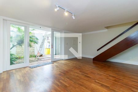 Sala de casa para alugar com 4 quartos, 190m² em Vila Cordeiro, São Paulo