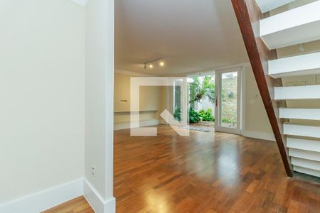 Sala de casa para alugar com 4 quartos, 190m² em Vila Cordeiro, São Paulo