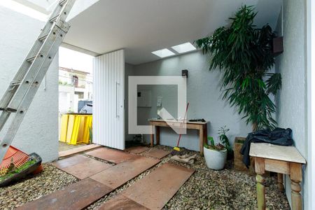 Casa para alugar com 190m², 4 quartos e 2 vagasQuintal