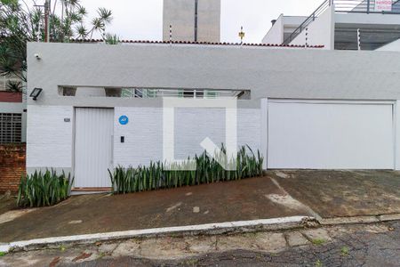 Casa para alugar com 190m², 4 quartos e 2 vagasFachada