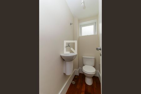 Lavabo de casa para alugar com 4 quartos, 190m² em Vila Cordeiro, São Paulo