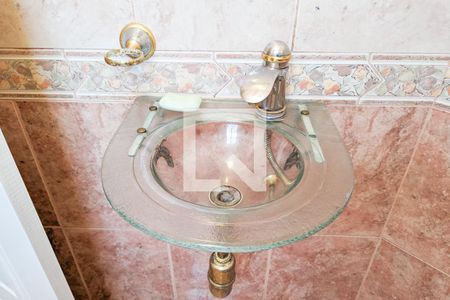 Casa à venda com 240m², 3 quartos e 3 vagasLavabo