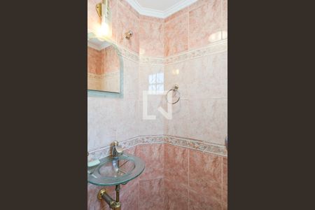 Casa à venda com 240m², 3 quartos e 3 vagasLavabo