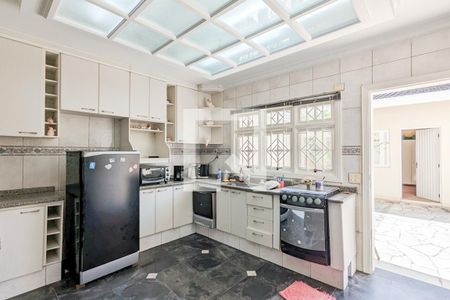 Casa à venda com 240m², 3 quartos e 3 vagasCopa e cozinha