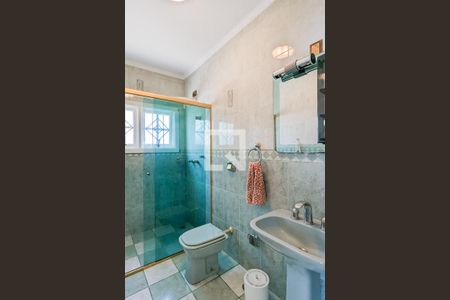 Casa à venda com 240m², 3 quartos e 3 vagasBanheiro