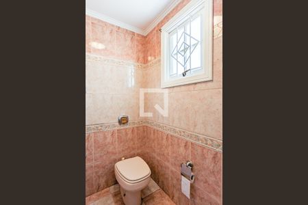 Casa à venda com 240m², 3 quartos e 3 vagasLavabo