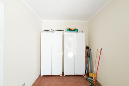 Casa à venda com 240m², 3 quartos e 3 vagasQuarto de serviço