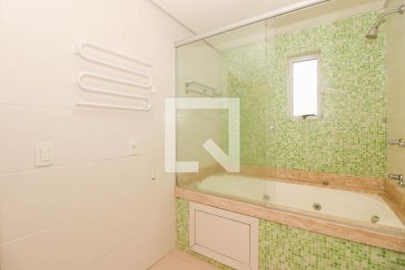 Apartamento à venda com 113m², 2 quartos e 2 vagas Apartamento à venda com 113m², 2 quartos e 2 vagasBanheiro da Suíte 1