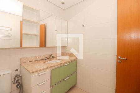 Apartamento à venda com 113m², 2 quartos e 2 vagas Apartamento à venda com 113m², 2 quartos e 2 vagasBanheiro da Suíte 1
