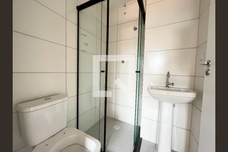 Banheiro da Suíte de apartamento para alugar com 1 quarto, 27m² em Vila Campestre, São Paulo