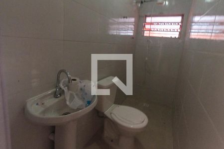 Banheiro de casa para alugar com 1 quarto, 60m² em Vila Alpina, São Paulo