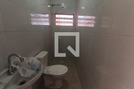 Banheiro de casa para alugar com 1 quarto, 60m² em Vila Alpina, São Paulo