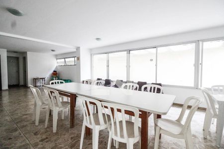 Apartamento à venda com 73m², 3 quartos e 1 vagaSalão de festas