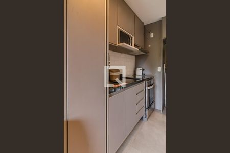 Cozinha de apartamento para alugar com 1 quarto, 40m² em Pinheiros, São Paulo