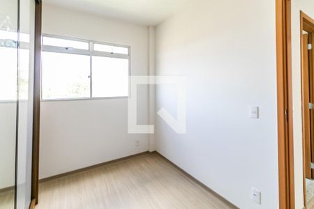 Quarto 2 de apartamento para alugar com 2 quartos, 51m² em Indaiá, Belo Horizonte