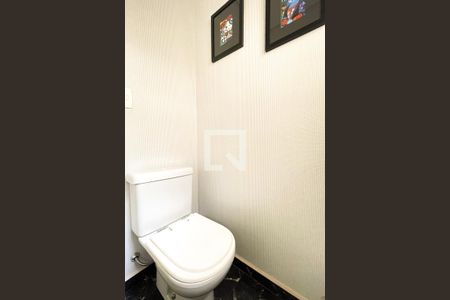 Casa para alugar com 520m², 5 quartos e 3 vagas Casa para alugar com 520m², 5 quartos e 3 vagasLavabo