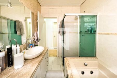 Casa para alugar com 520m², 5 quartos e 3 vagas Casa para alugar com 520m², 5 quartos e 3 vagasBanheiro