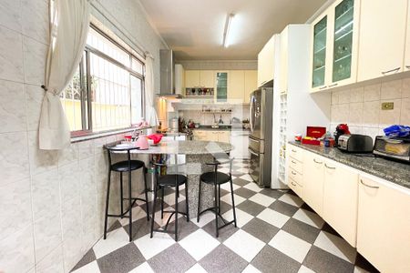 Casa para alugar com 520m², 5 quartos e 3 vagas Casa para alugar com 520m², 5 quartos e 3 vagasCozinha