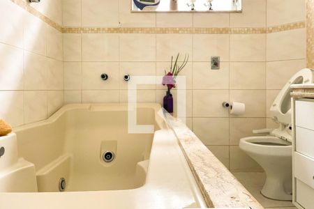 Casa para alugar com 520m², 5 quartos e 3 vagas Casa para alugar com 520m², 5 quartos e 3 vagasBanheiro