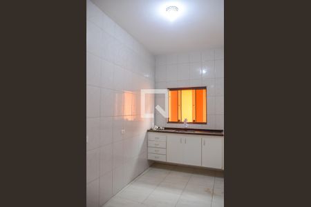 Casa à venda com 325m², 6 quartos e 3 vagas Casa à venda com 325m², 6 quartos e 3 vagasCozinha