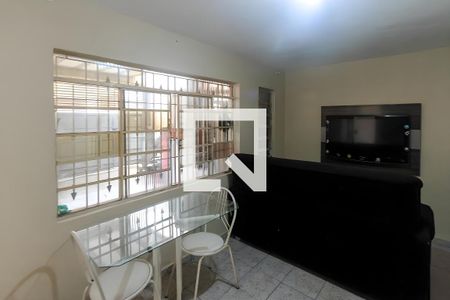 Sala de kitnet/studio para alugar com 1 quarto, 38m² em Cidade São Mateus, São Paulo