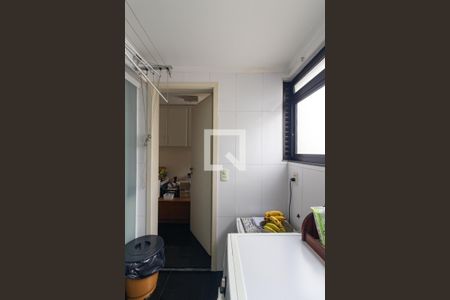 Apartamento à venda com 125m², 3 quartos e 2 vagas Apartamento à venda com 125m², 3 quartos e 2 vagasÁrea de serviço