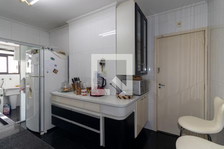 Apartamento à venda com 125m², 3 quartos e 2 vagas Apartamento à venda com 125m², 3 quartos e 2 vagasCozinha