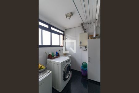 Apartamento à venda com 125m², 3 quartos e 2 vagas Apartamento à venda com 125m², 3 quartos e 2 vagasÁrea de serviço