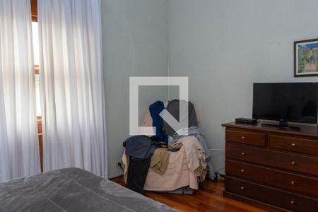 Casa à venda com 332m², 4 quartos e 3 vagasQuarto