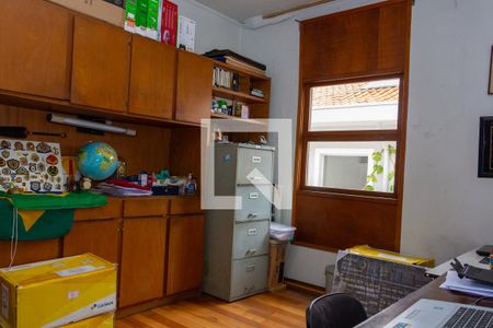 Casa à venda com 332m², 4 quartos e 3 vagasQuarto