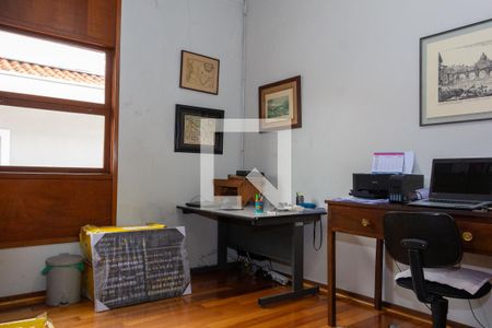 Casa à venda com 332m², 4 quartos e 3 vagasQuarto