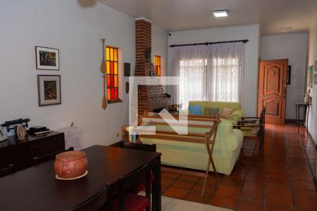 Sala de casa à venda com 4 quartos, 332m² em Jardim das Vertentes, São Paulo