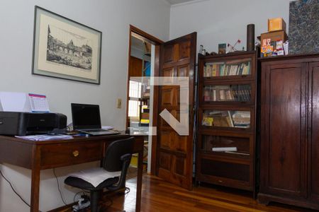 Casa à venda com 332m², 4 quartos e 3 vagasEscritório