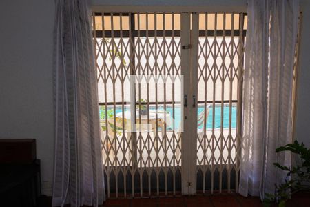 Sala de casa à venda com 4 quartos, 332m² em Jardim das Vertentes, São Paulo