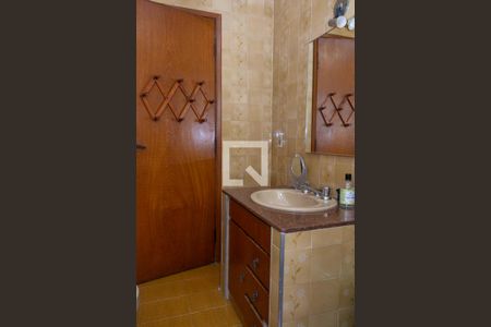 Casa à venda com 332m², 4 quartos e 3 vagasBanheiro