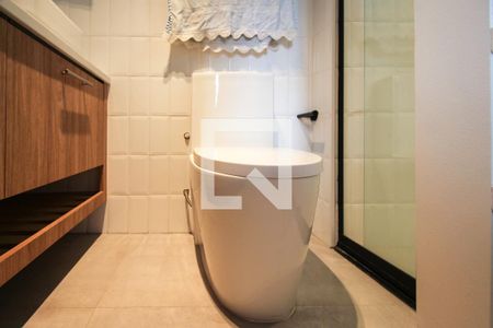 Banheiro da Suíte  de apartamento para alugar com 3 quartos, 112m² em Vila Olímpia, São Paulo