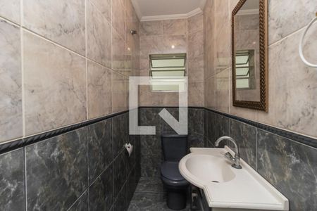 Lavabo de casa para alugar com 3 quartos, 270m² em Jardim Triana, São Paulo