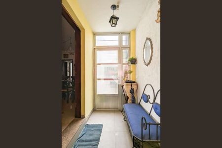 Casa à venda com 150m², 4 quartos e 2 vagas Casa à venda com 150m², 4 quartos e 2 vagasGaragem