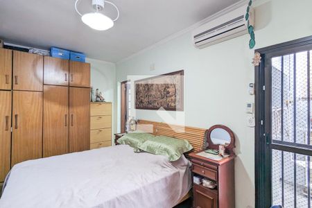 Casa à venda com 150m², 4 quartos e 2 vagas Casa à venda com 150m², 4 quartos e 2 vagasQuarto da suíte