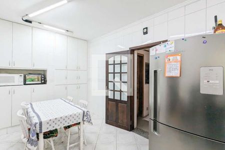 Casa à venda com 150m², 4 quartos e 2 vagas Casa à venda com 150m², 4 quartos e 2 vagasCozinha