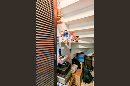 Casa à venda com 150m², 4 quartos e 2 vagas Casa à venda com 150m², 4 quartos e 2 vagasDespensa