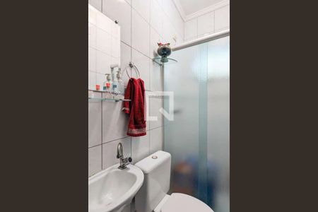 Casa à venda com 150m², 4 quartos e 2 vagas Casa à venda com 150m², 4 quartos e 2 vagasBanheiro social